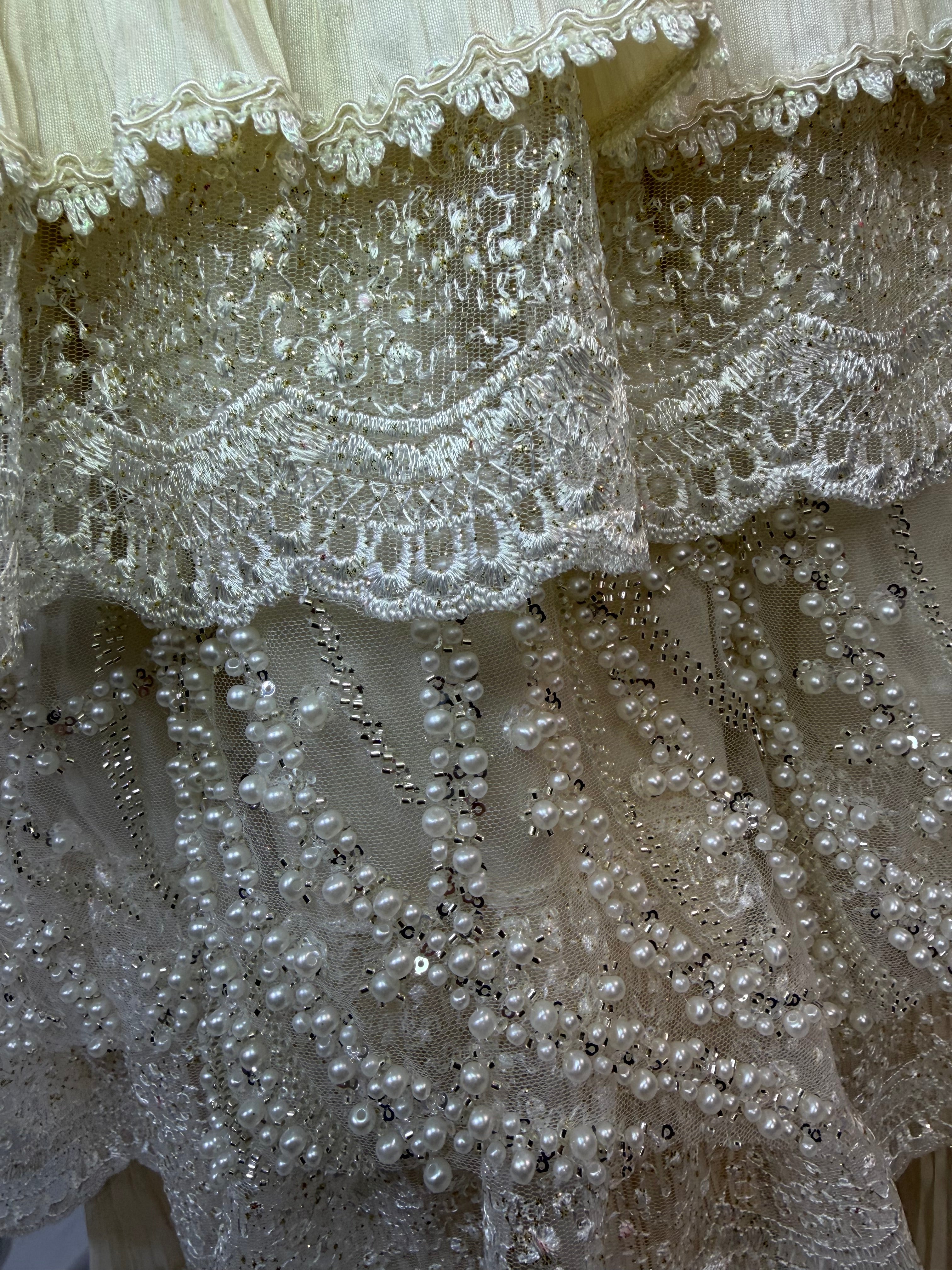 Ropon Jazmin tono champagne / Jazmin Baptism Dress in Champagne