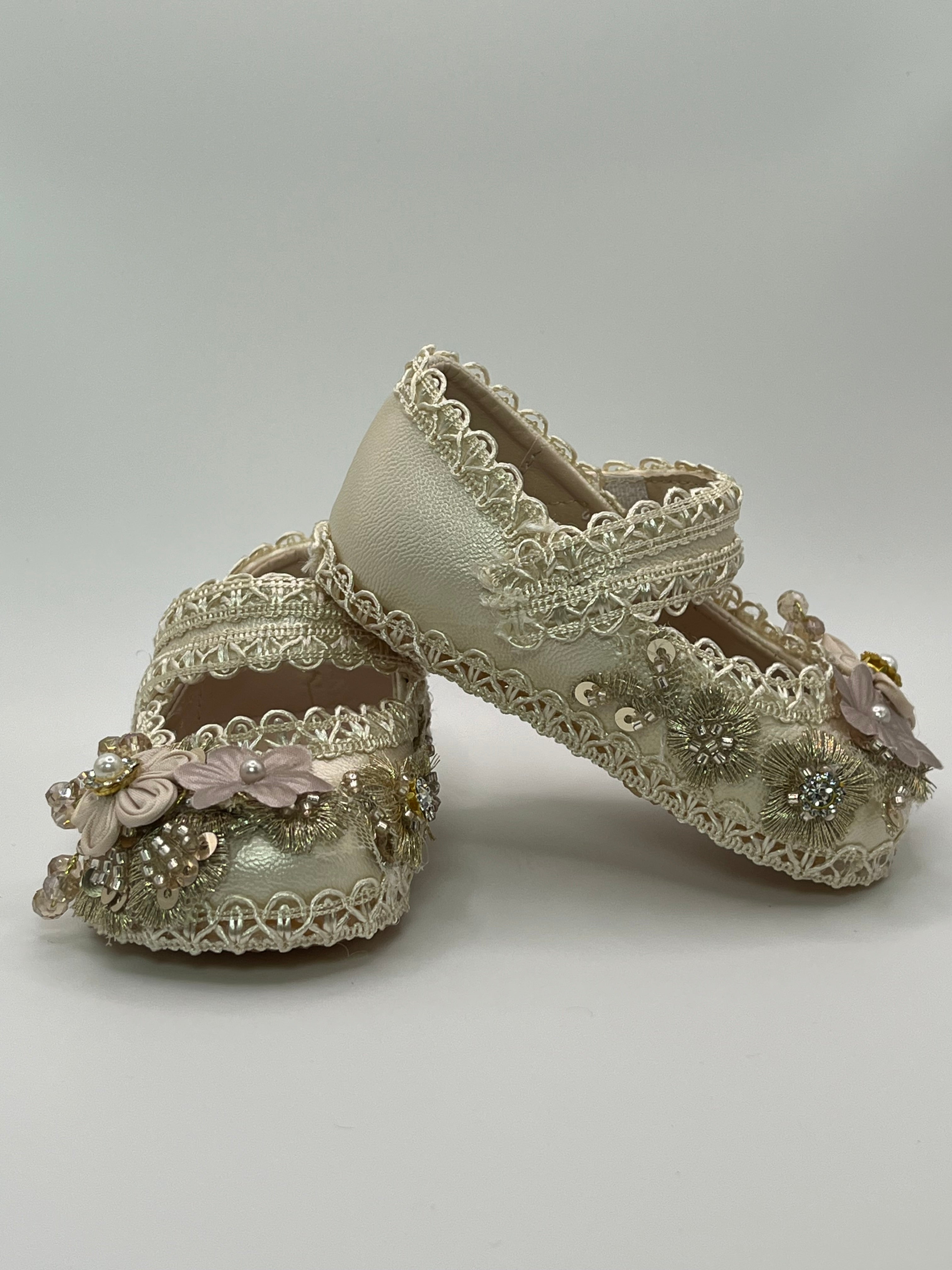 Girls’ Champagne Shoes /Zapatos Champagne Niña