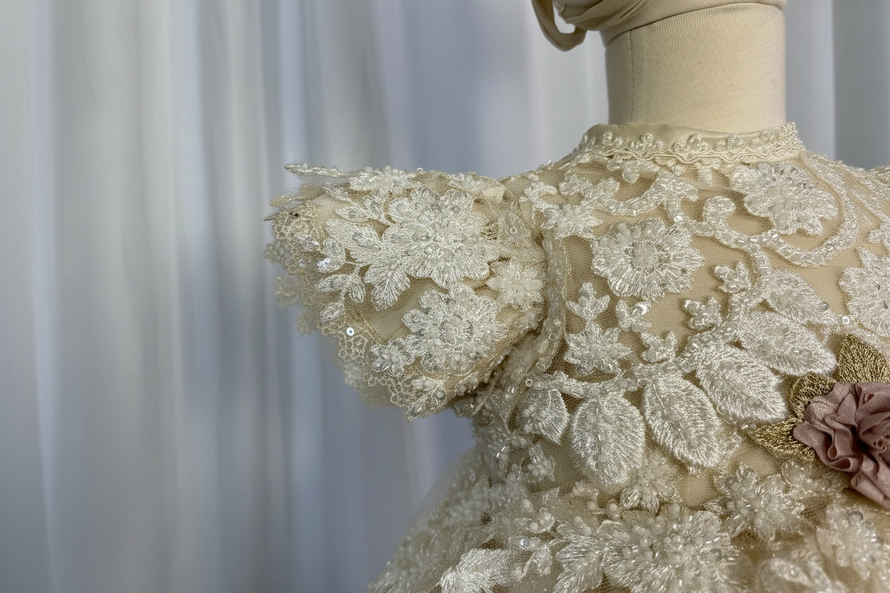 Ropon Adela tono Champagne/ Adela Baptism Dress in Champagne