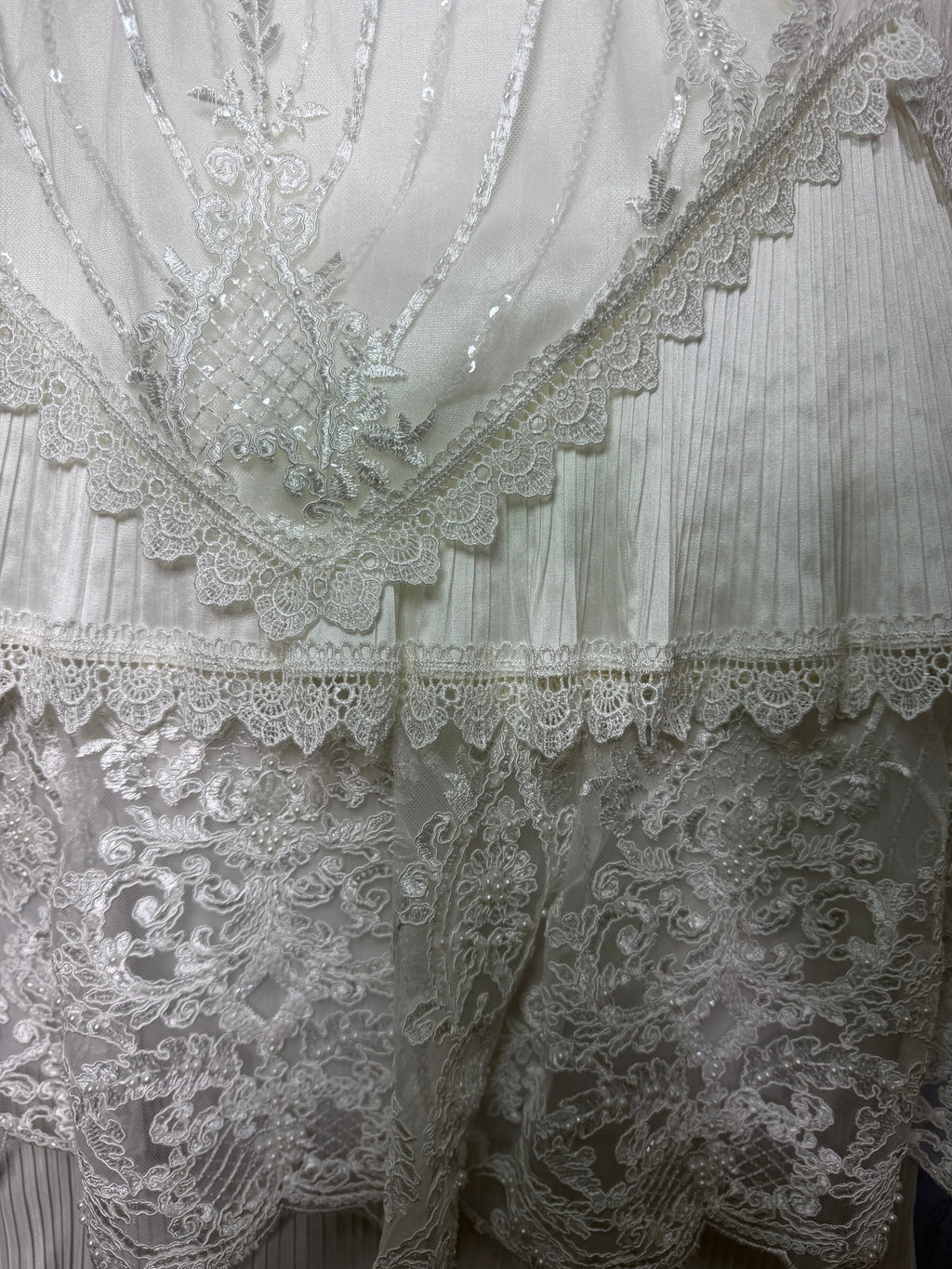 Ropon Carlota Tono Perla/ Carlota Baptism Dress in Creamy Ivory