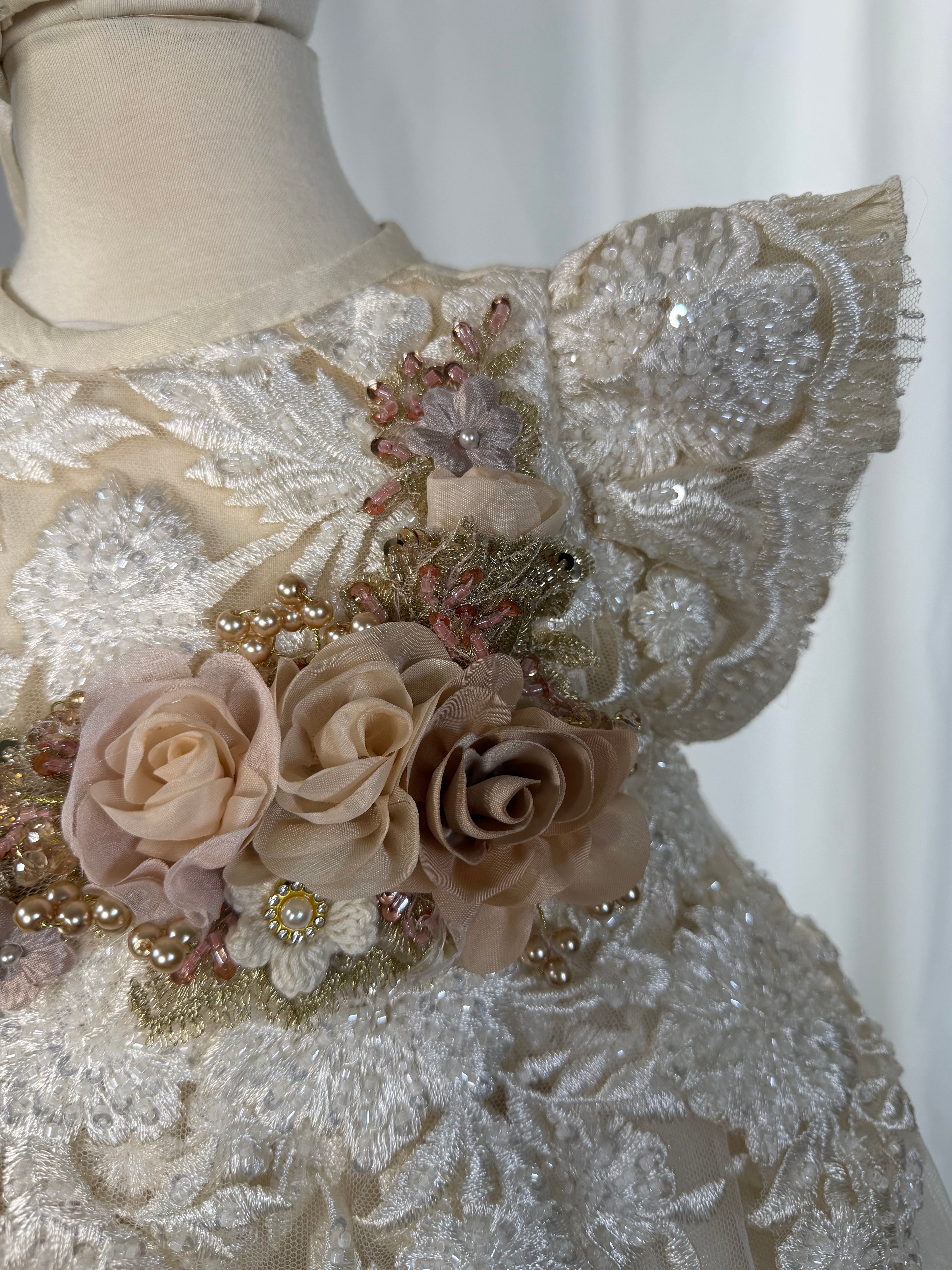 Ropon Emilia tono Champagne/Emilia Baptism Dress in Champagne