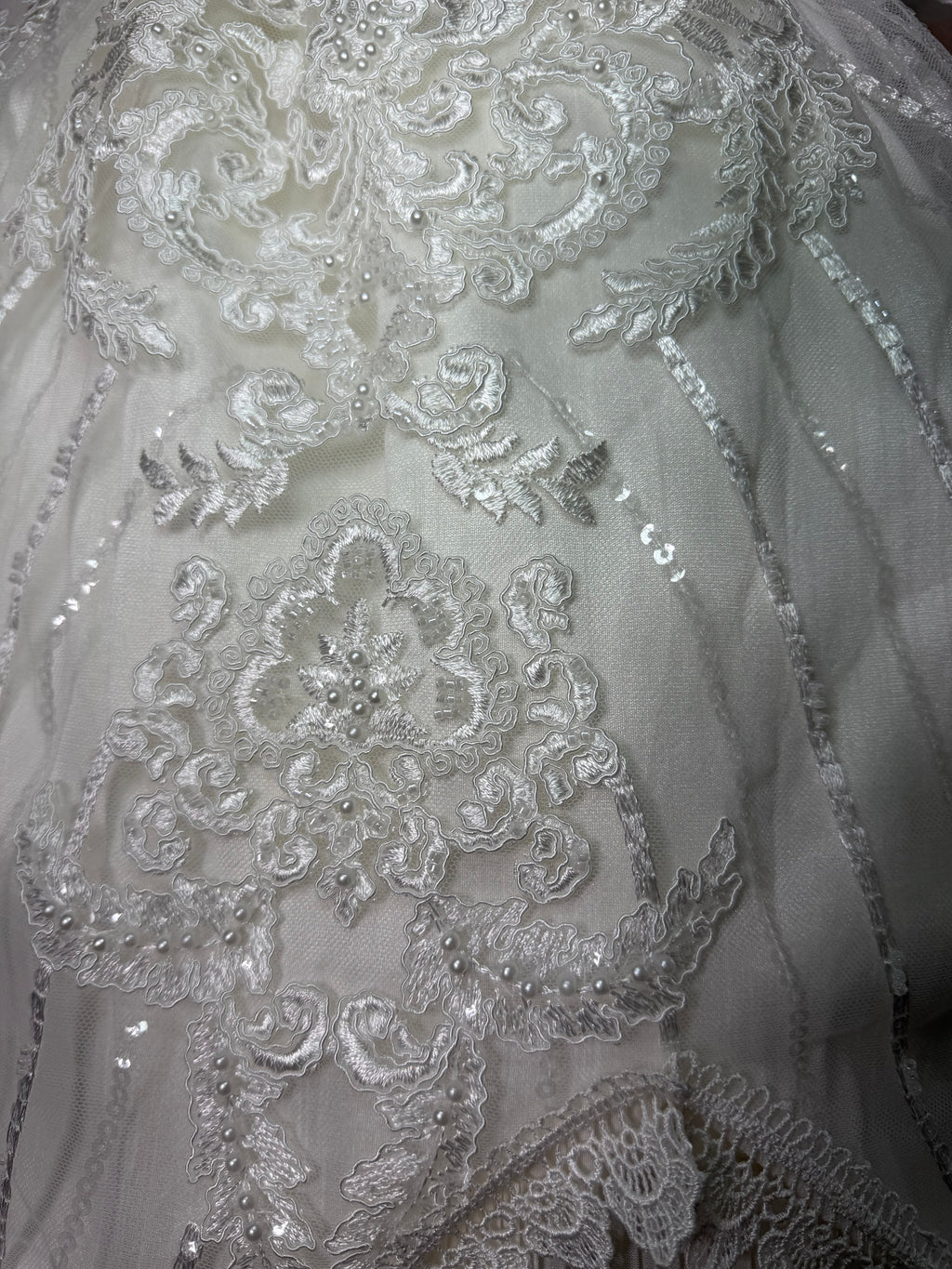 Ropon Carlota Tono Perla/ Carlota Baptism Dress in Creamy Ivory