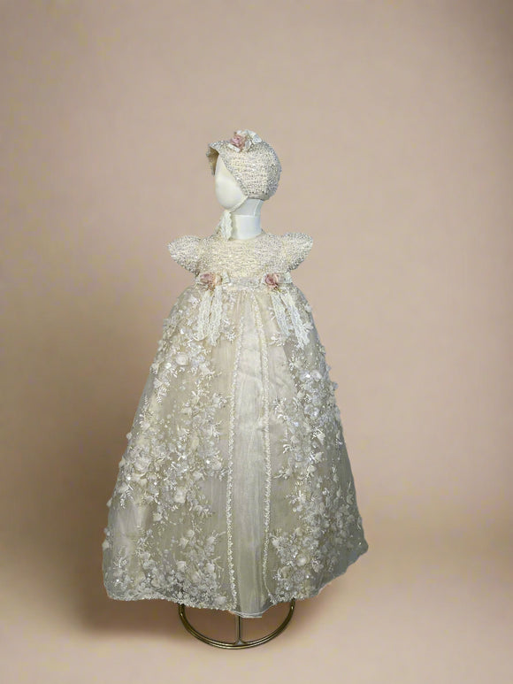 BOMBON BAPTISM DRESS IN CHAMPAGNE/ ROPON BOMBON EN TONO CHAMPAGNE