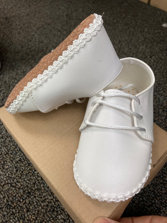 Boy White solid baptism shoe with lace